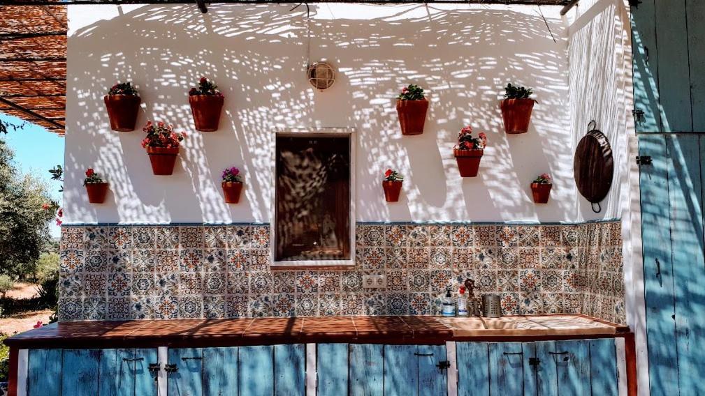 Flores Amarillas B&B Almoharín エクステリア 写真